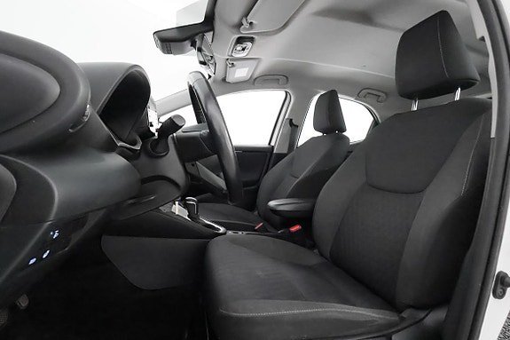Vehicle Image 10