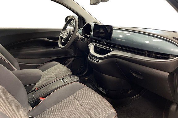 Vehicle Image 24