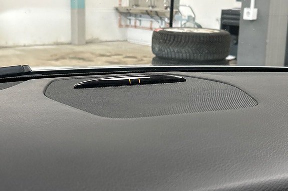 Vehicle Image 29