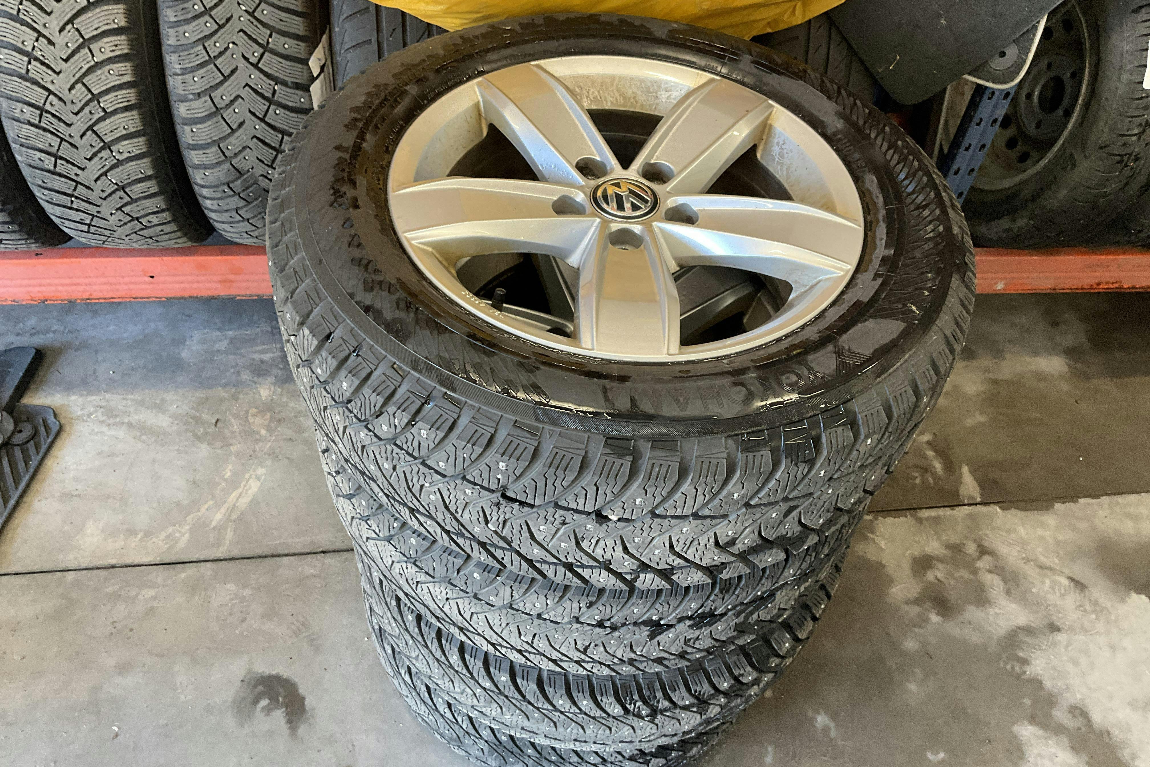 Vehicle Image 15
