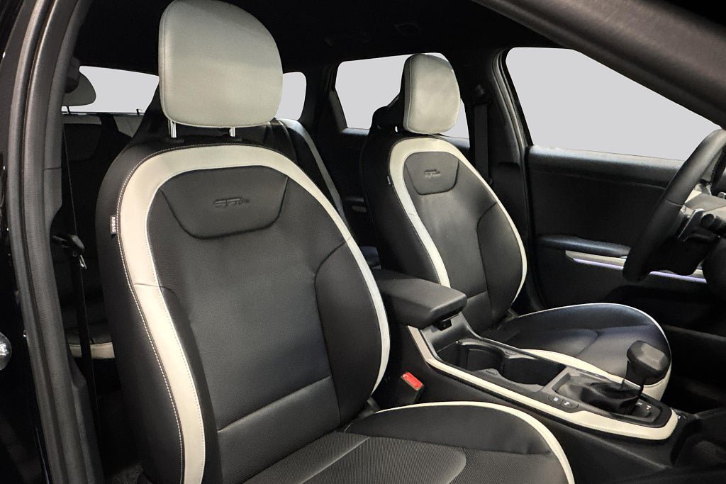 Vehicle Image 18