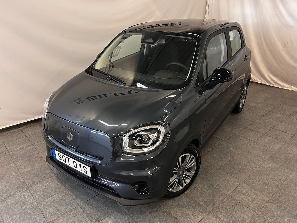 Vehicle Image 4