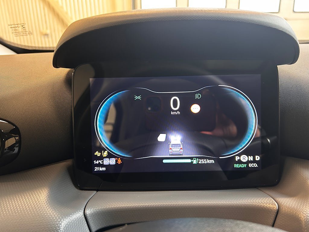 Vehicle Image 14