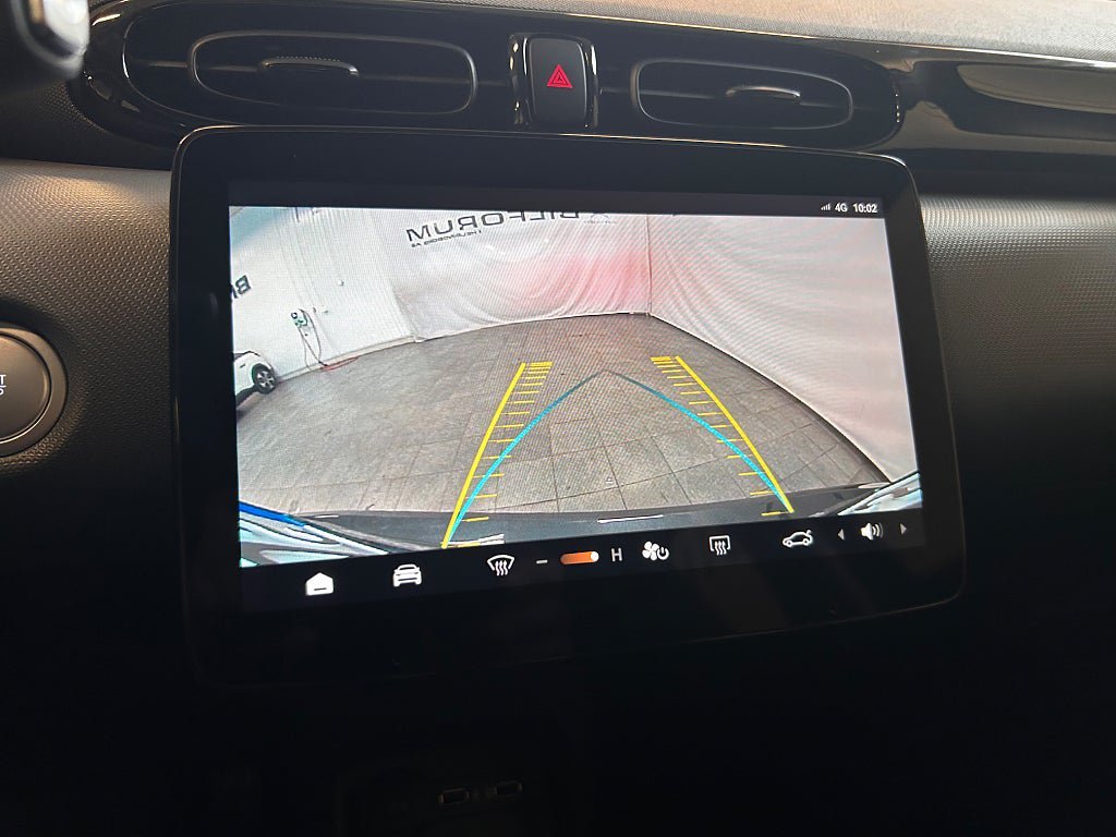 Vehicle Image 17