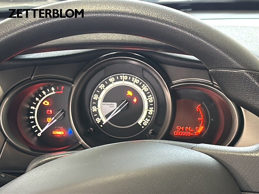 Vehicle Image 11