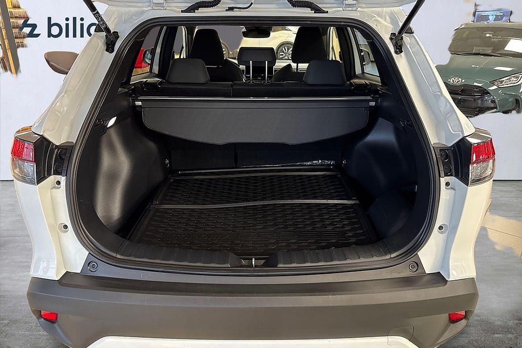 Vehicle Image 13