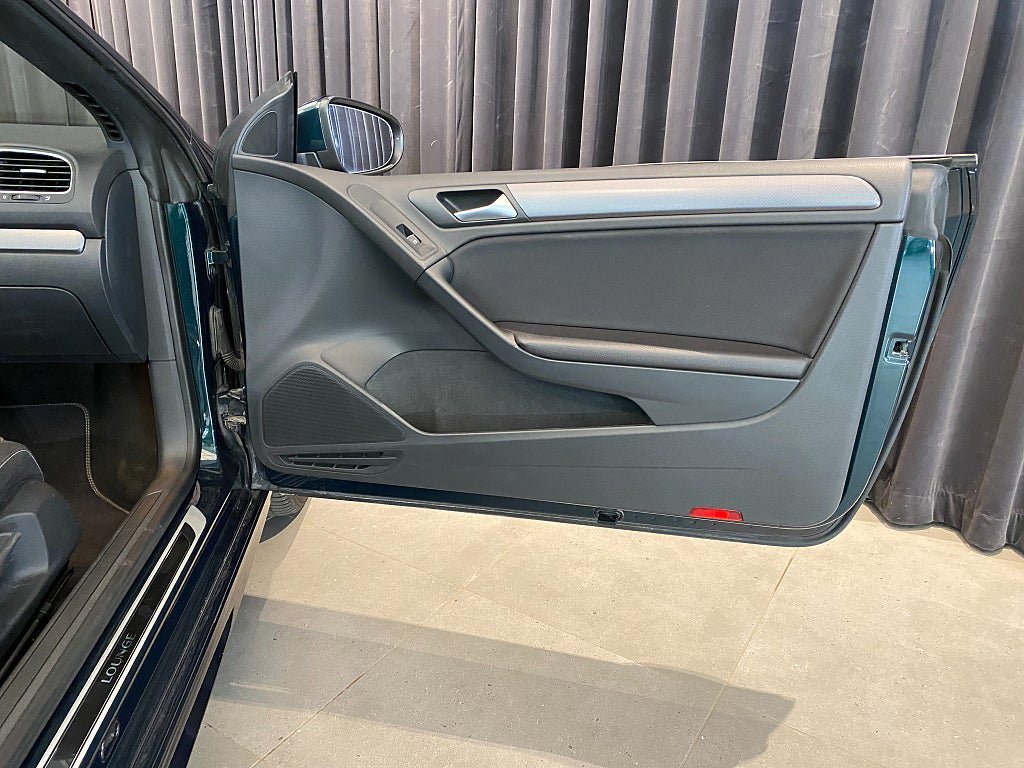 Vehicle Image 33