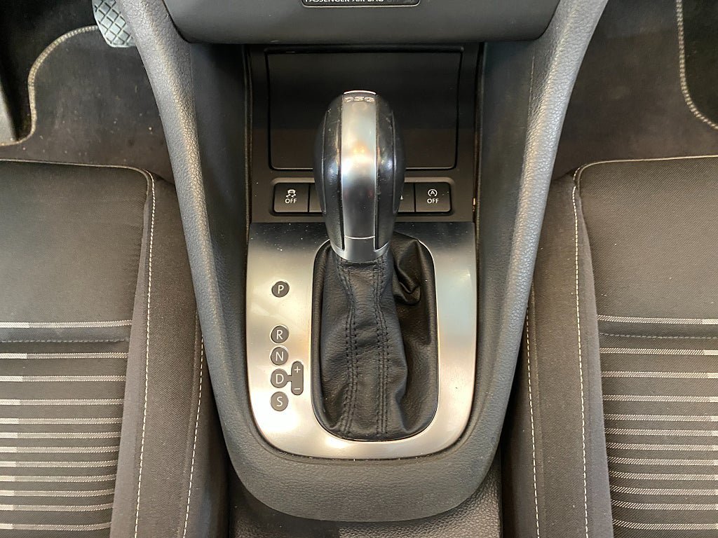 Vehicle Image 42