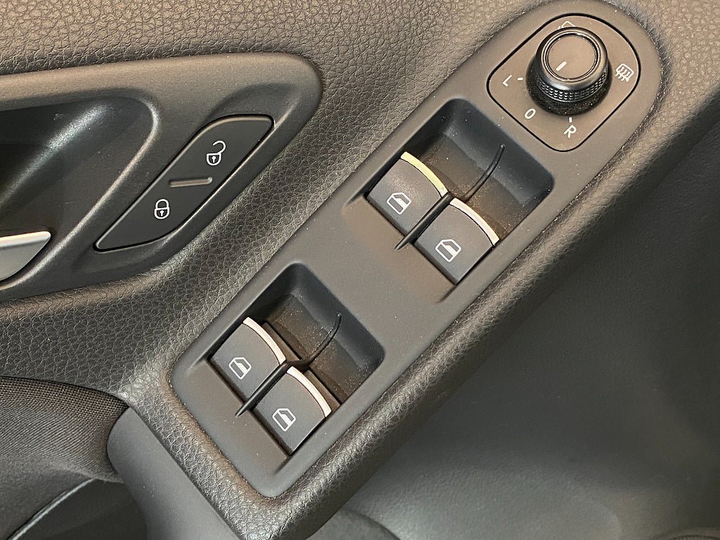 Vehicle Image 50