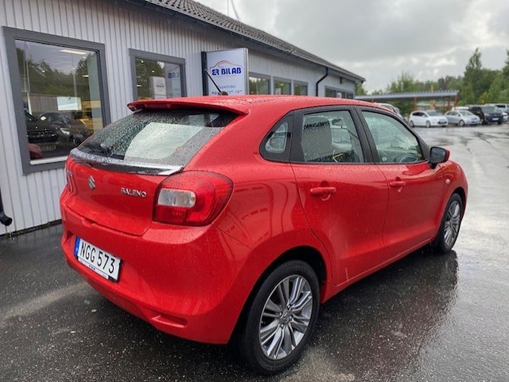 Vehicle Image 4