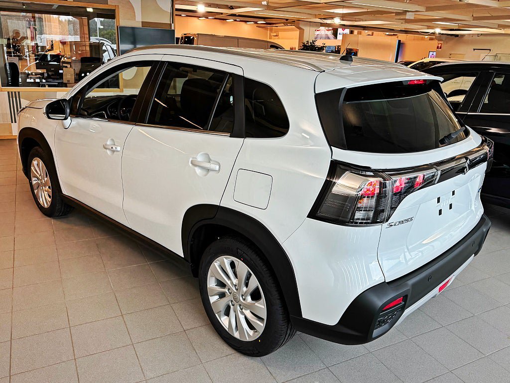 Vehicle Image 7