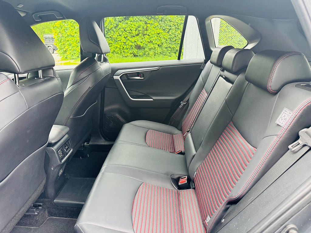 Vehicle Image 7
