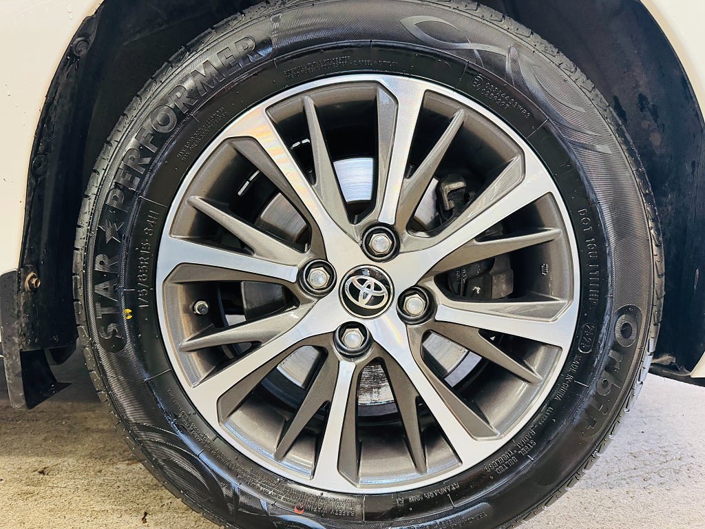 Vehicle Image 11