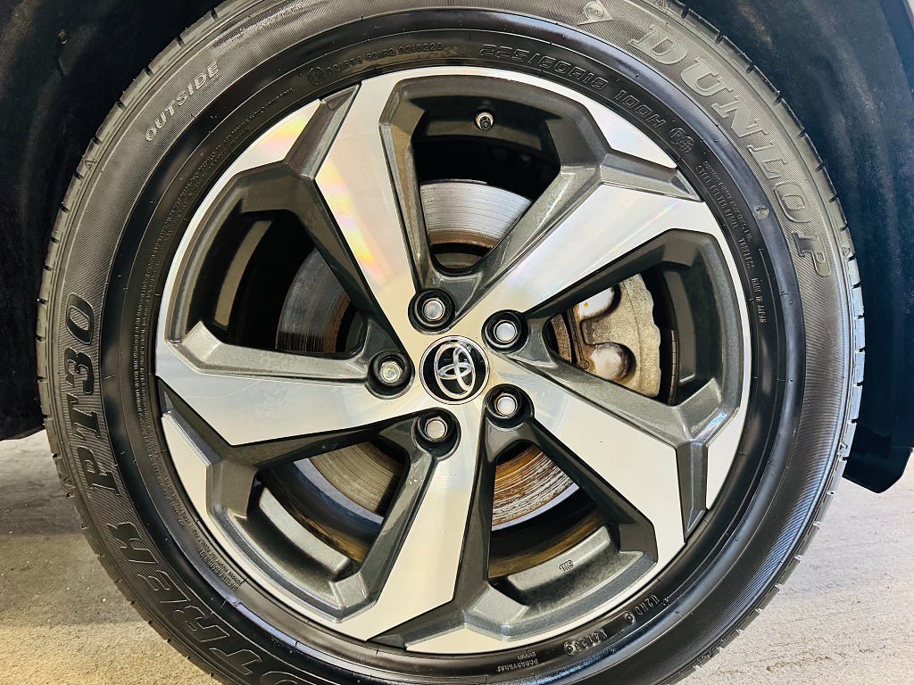 Vehicle Image 11