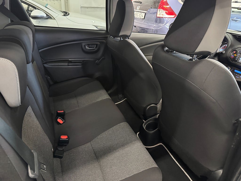 Vehicle Image 18