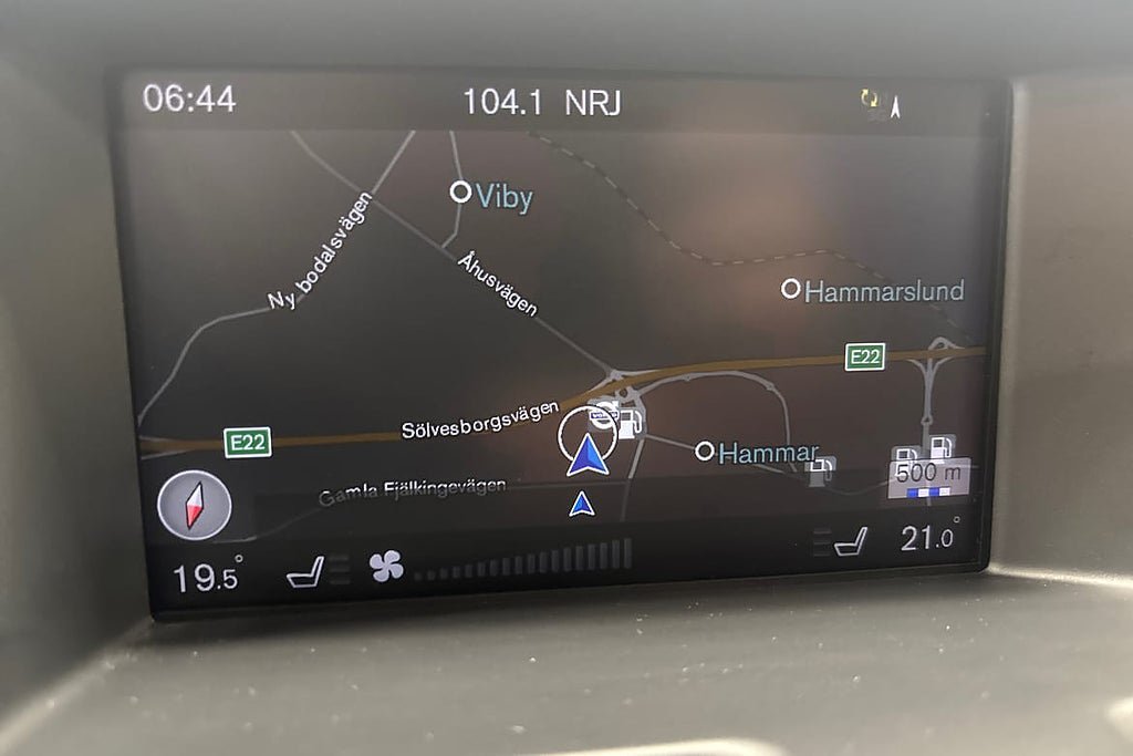 Vehicle Image 16