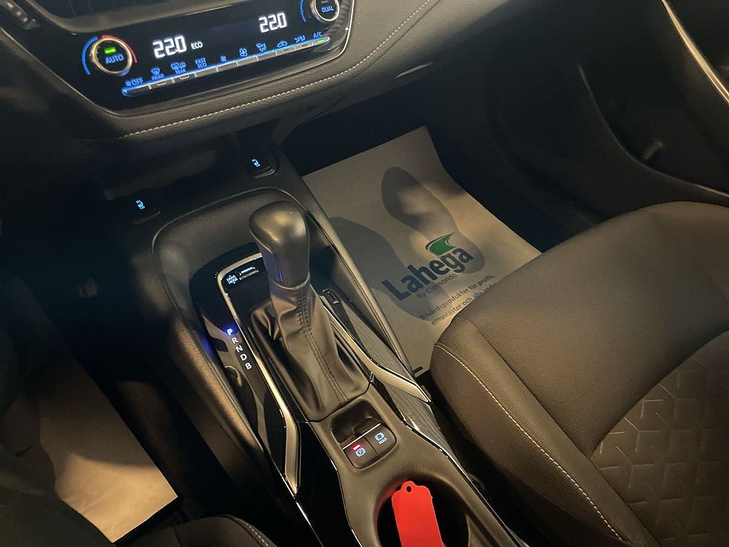 Vehicle Image 12