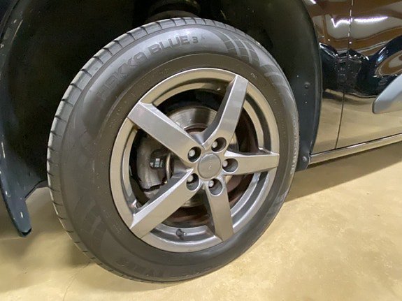 Vehicle Image 16