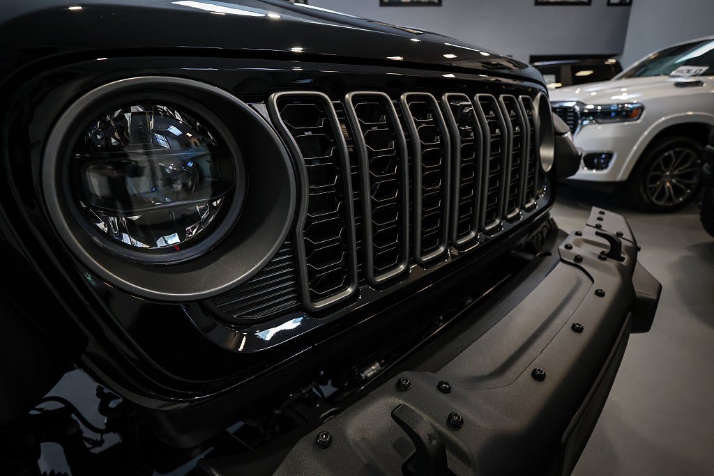 Vehicle Image 8