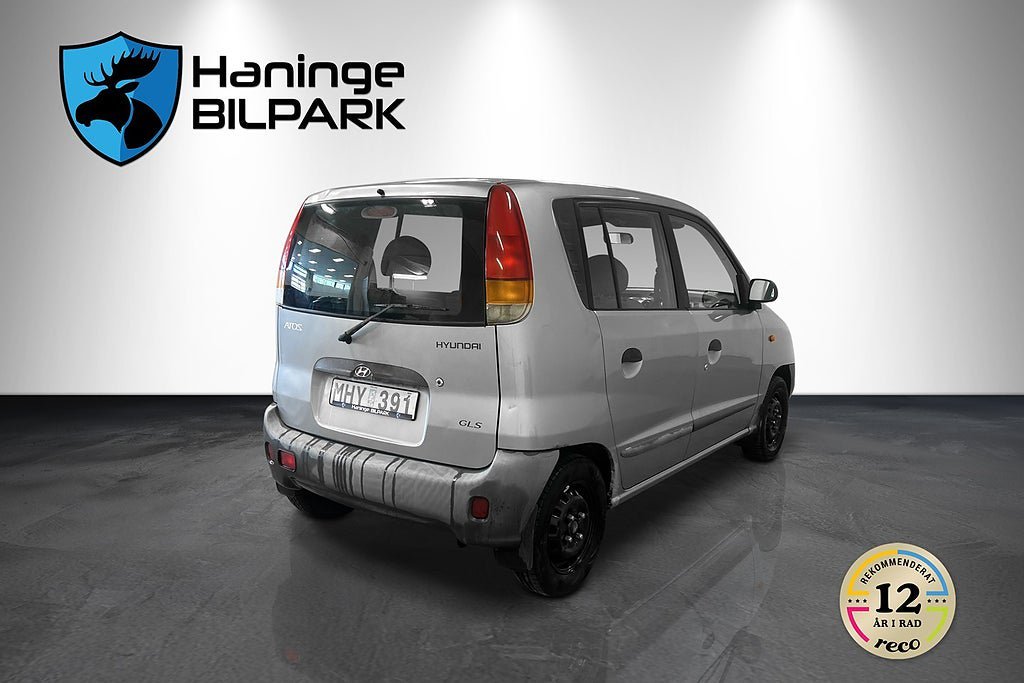 Vehicle Image 6