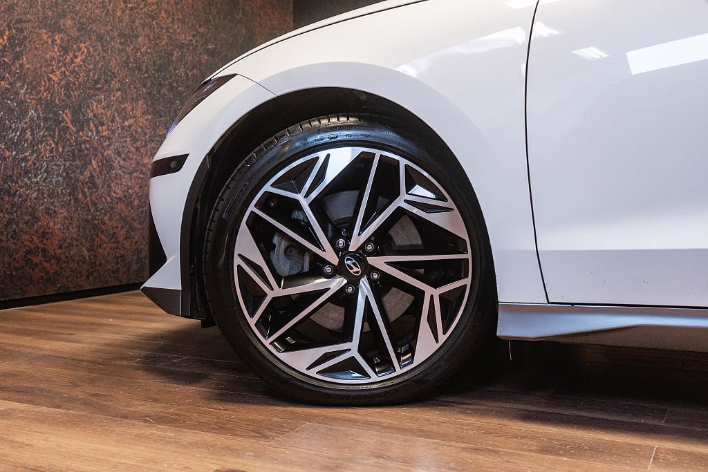 Vehicle Image 8