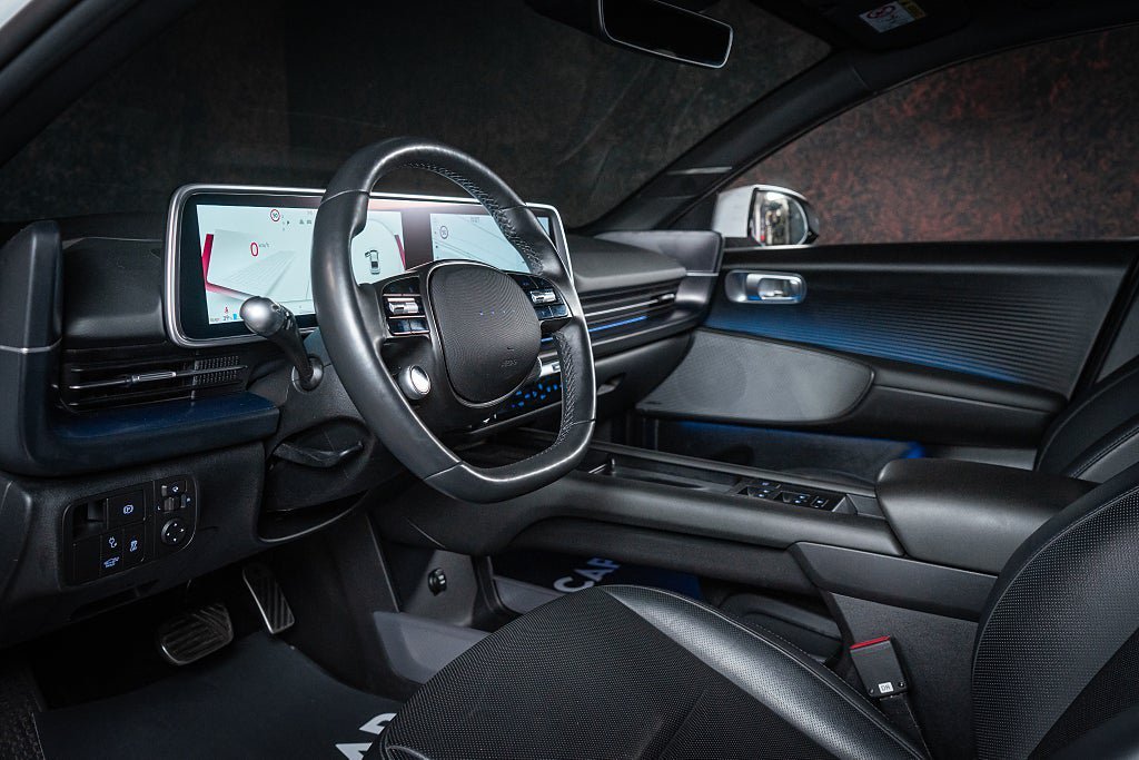 Vehicle Image 15