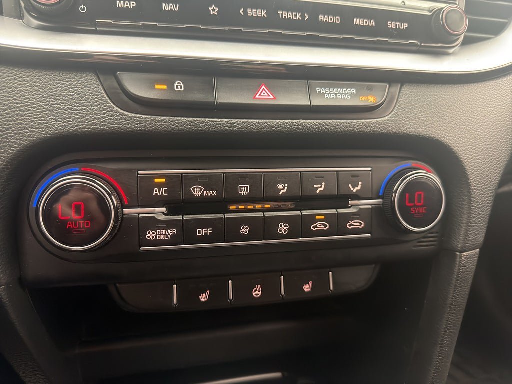 Vehicle Image 17