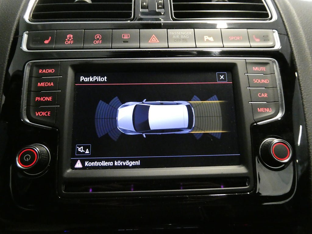 Vehicle Image 19