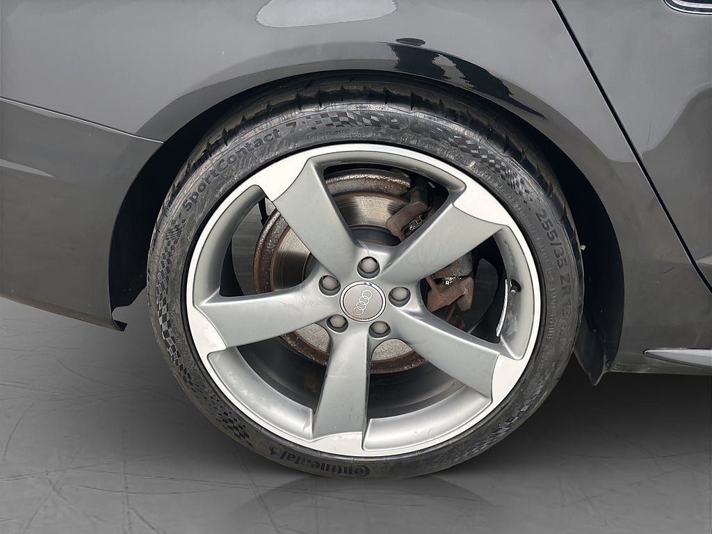 Vehicle Image 30