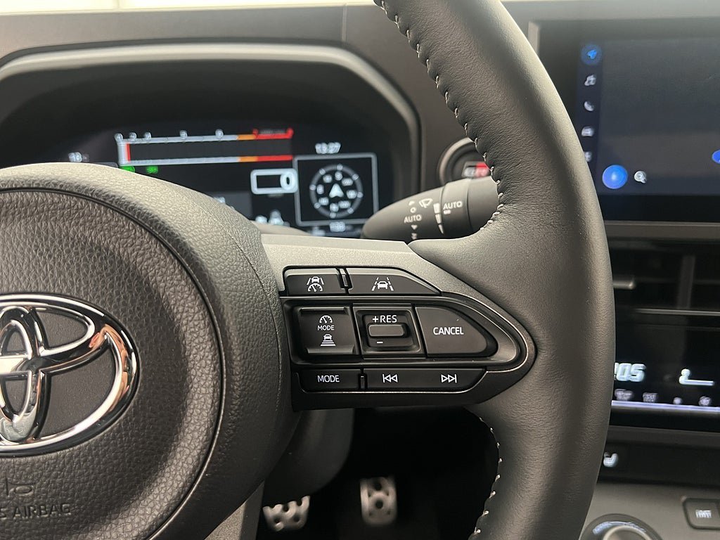 Vehicle Image 19