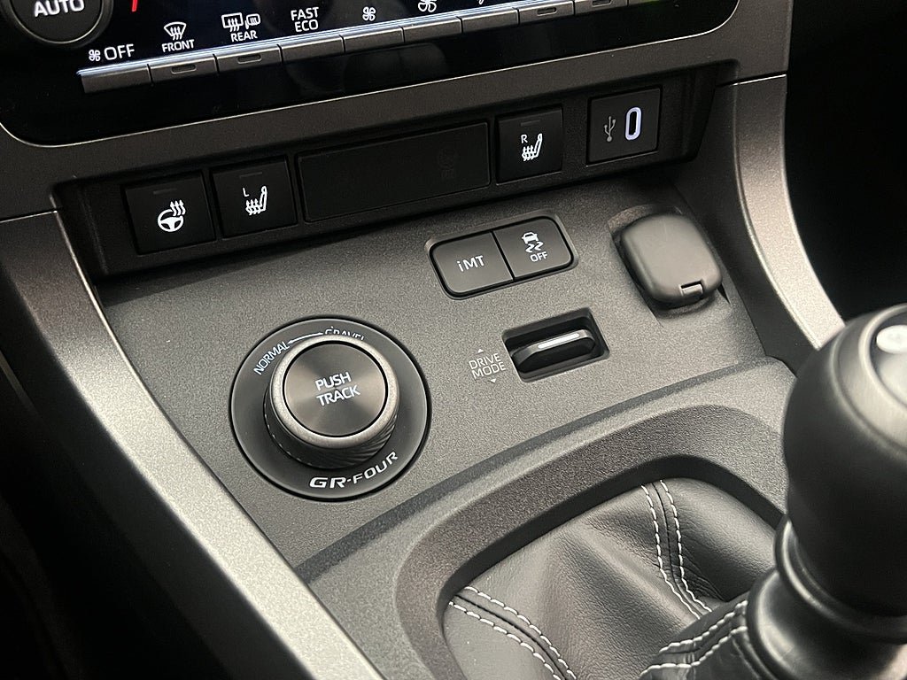 Vehicle Image 27