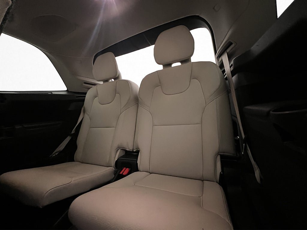 Vehicle Image 37