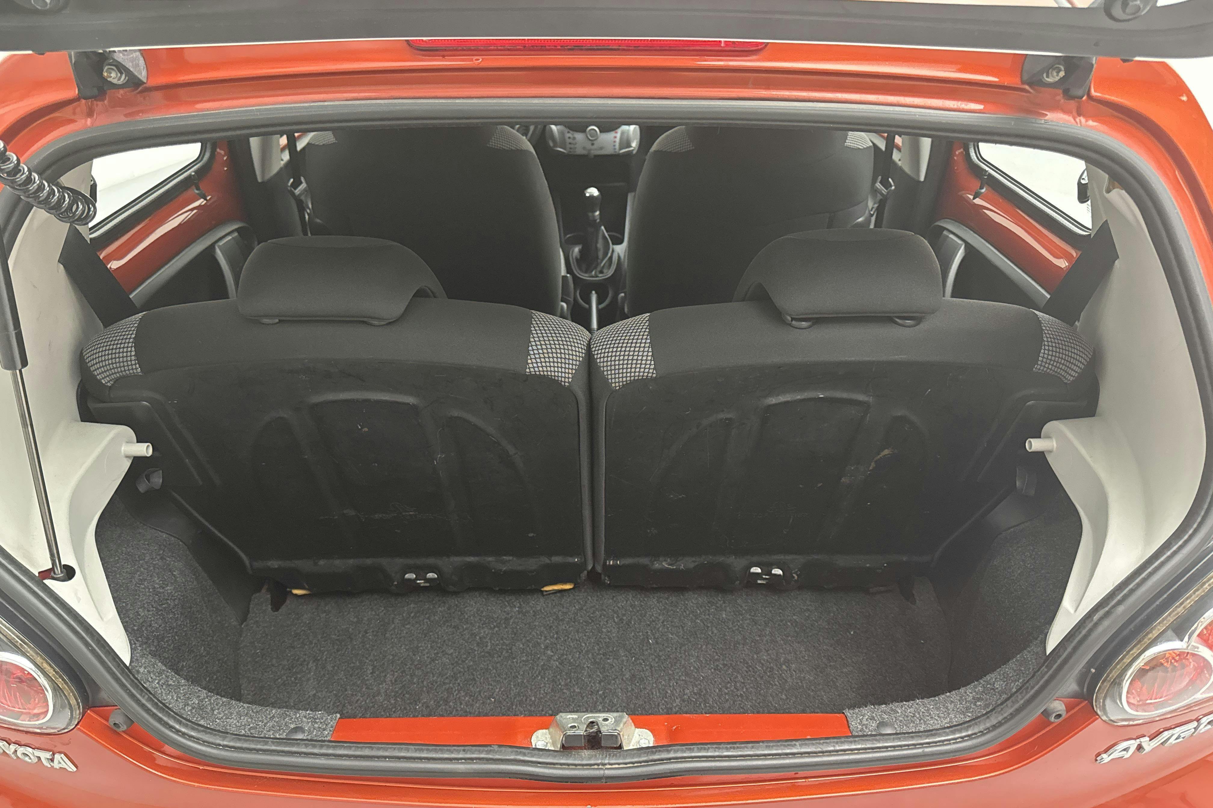 Vehicle Image 9