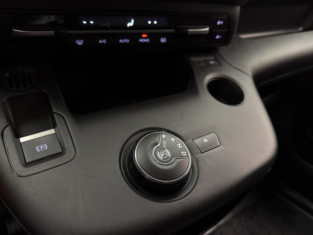 Vehicle Image 27