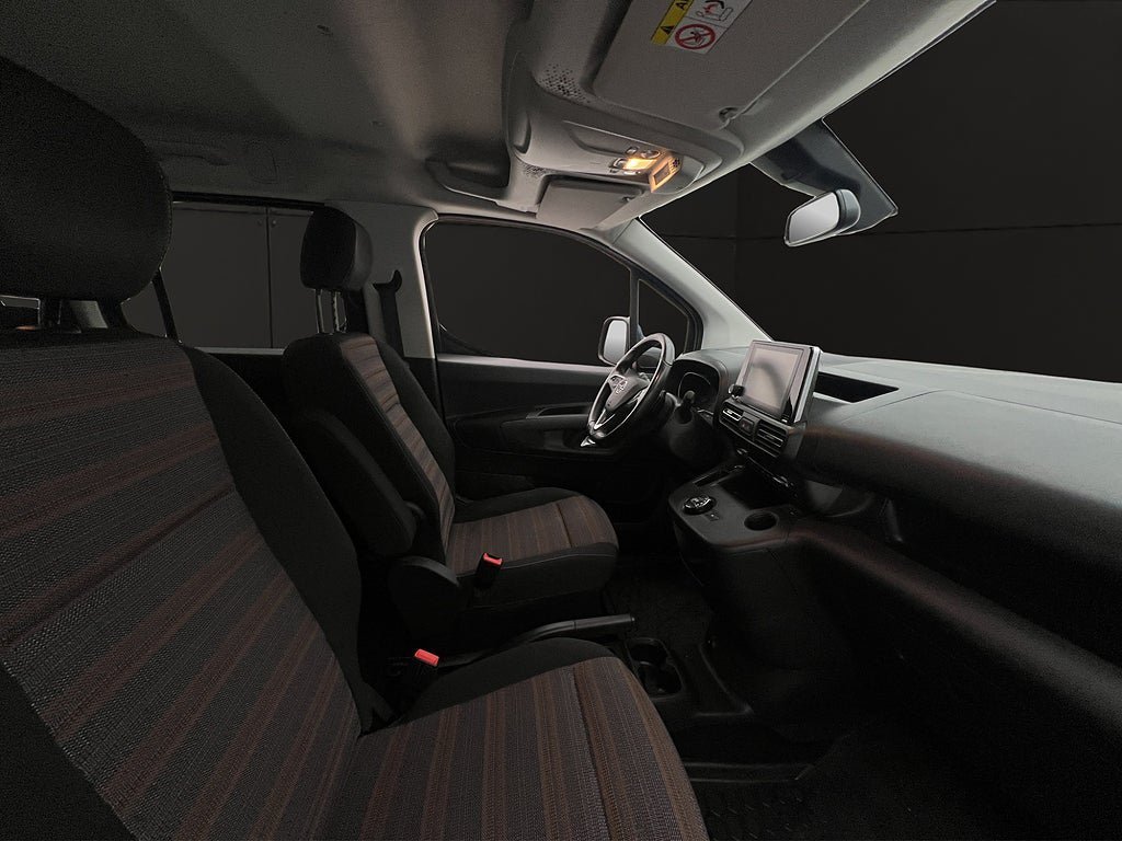 Vehicle Image 30