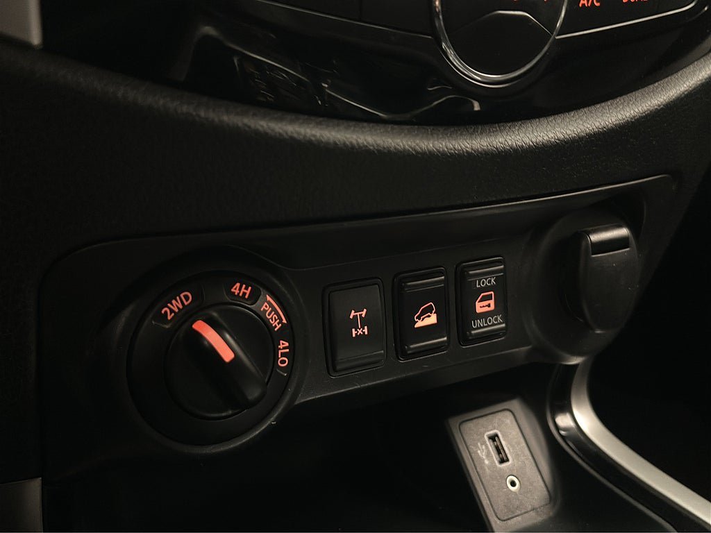 Vehicle Image 24