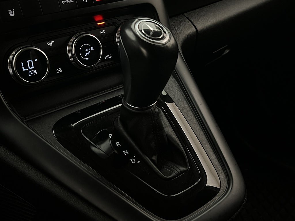 Vehicle Image 24