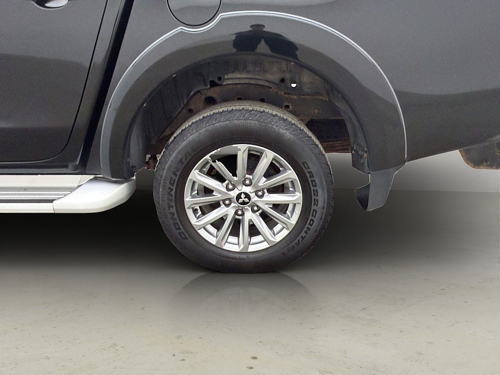 Vehicle Image 31