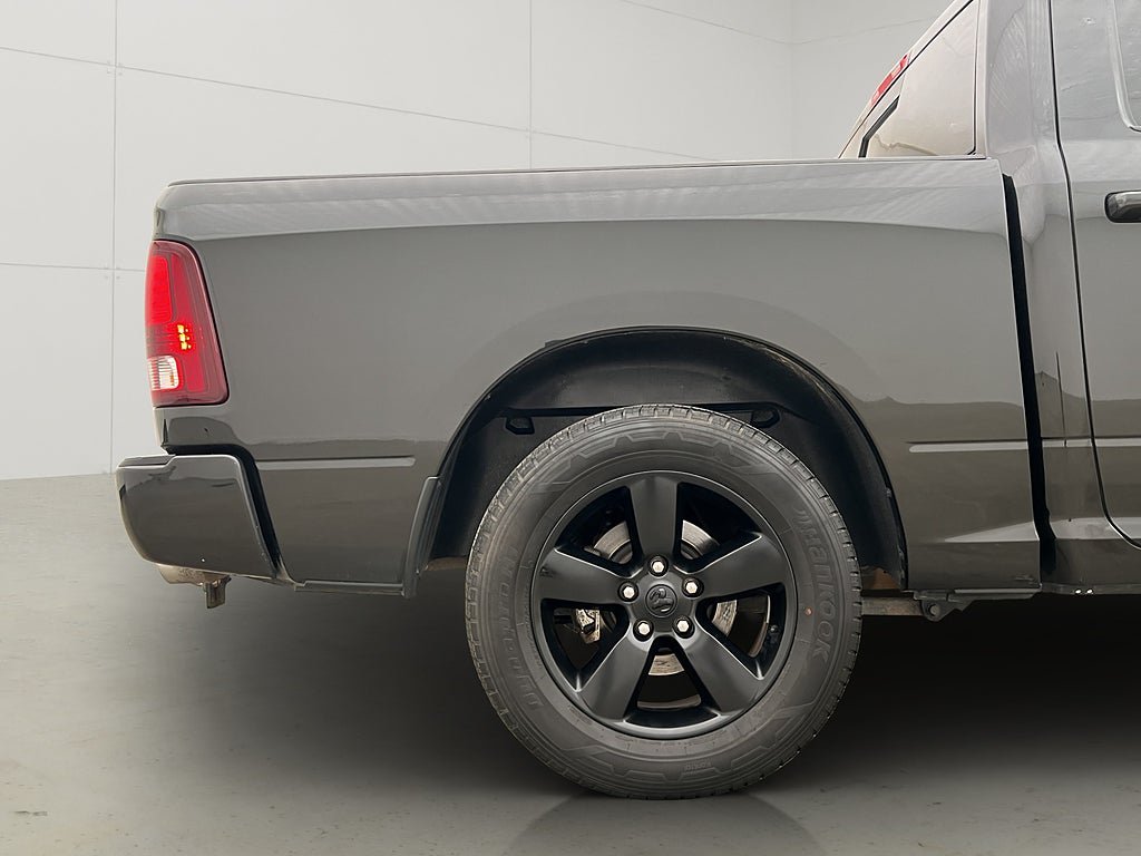 Vehicle Image 36