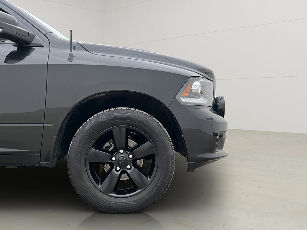 Vehicle Image 37