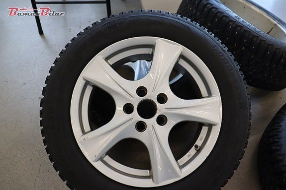 Vehicle Image 16