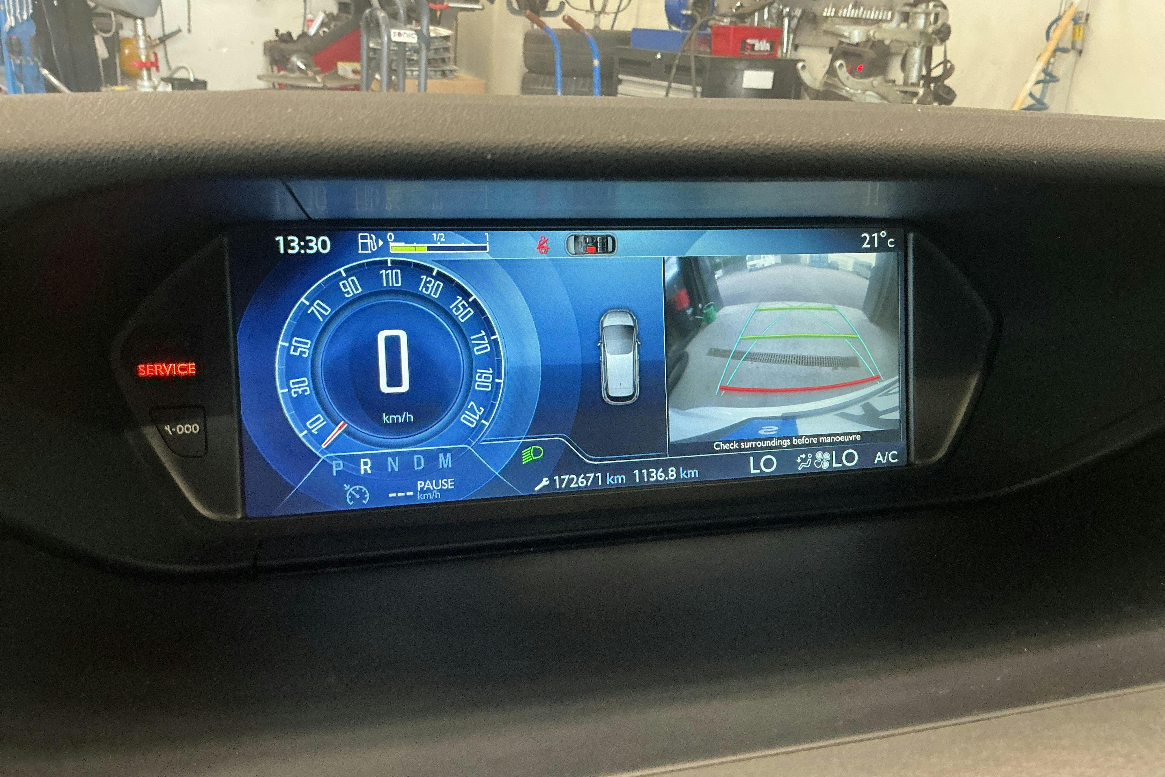 Vehicle Image 13