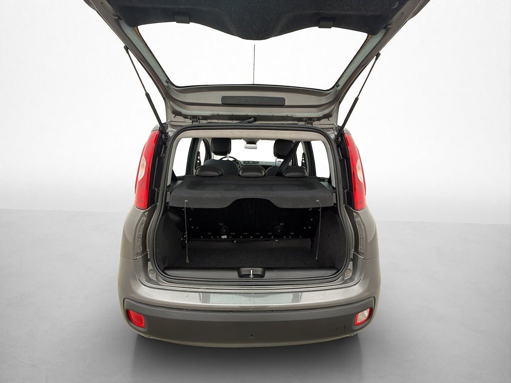 Vehicle Image 9