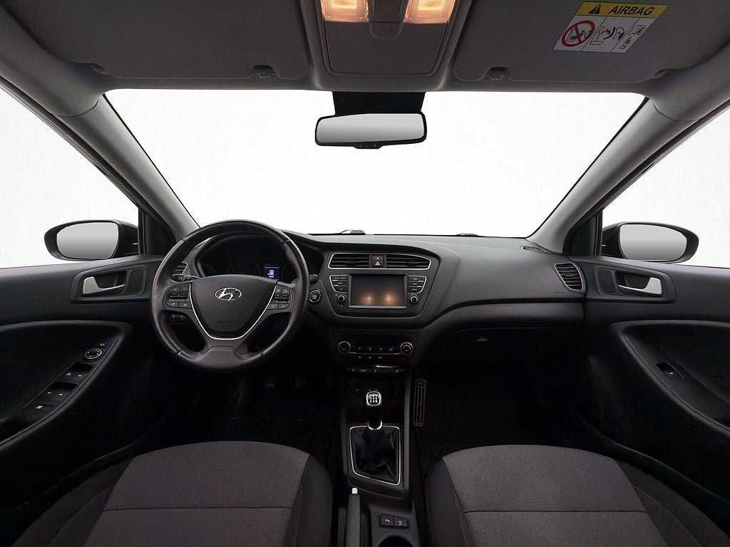 Vehicle Image 12
