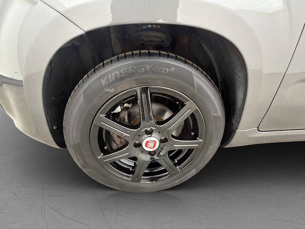 Vehicle Image 23