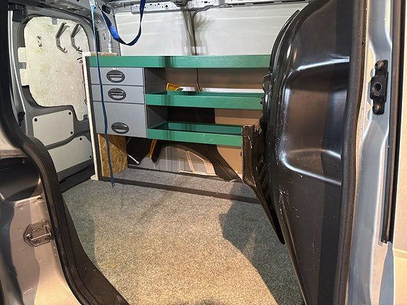 Vehicle Image 13