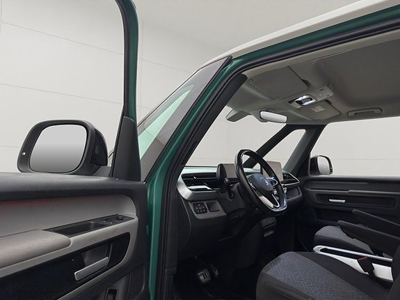 Vehicle Image 18