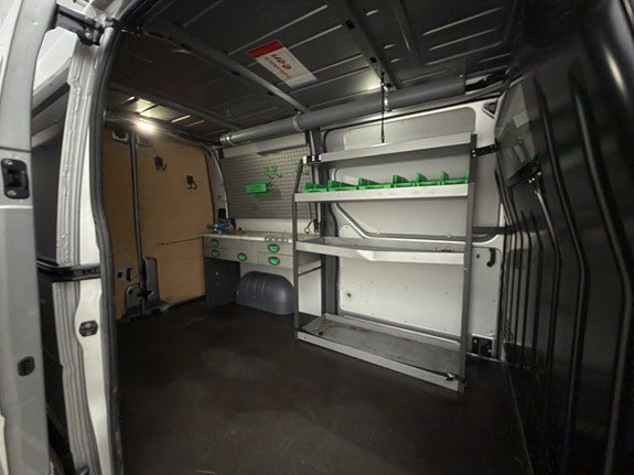 Vehicle Image 13