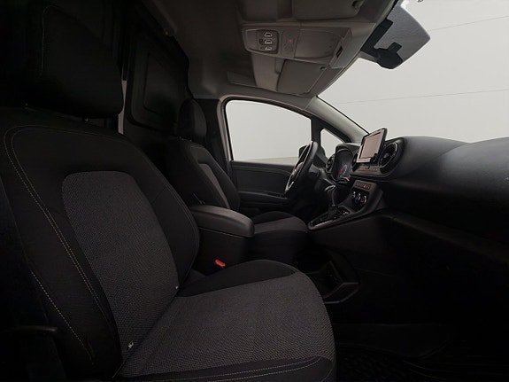 Vehicle Image 26