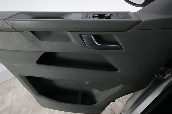 Vehicle Image 27